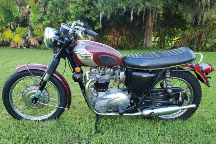 1970_triumph_bonneville_t120.jpg